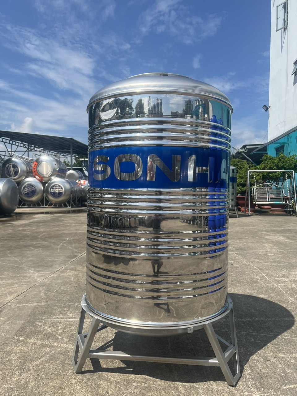 bon nuoc inox son ha 